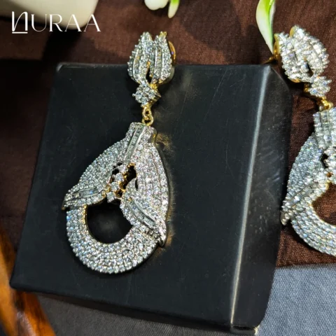 Vintage Radiance Drop Earrings