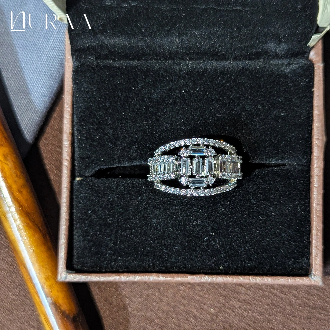 Eterna Baguette Ring