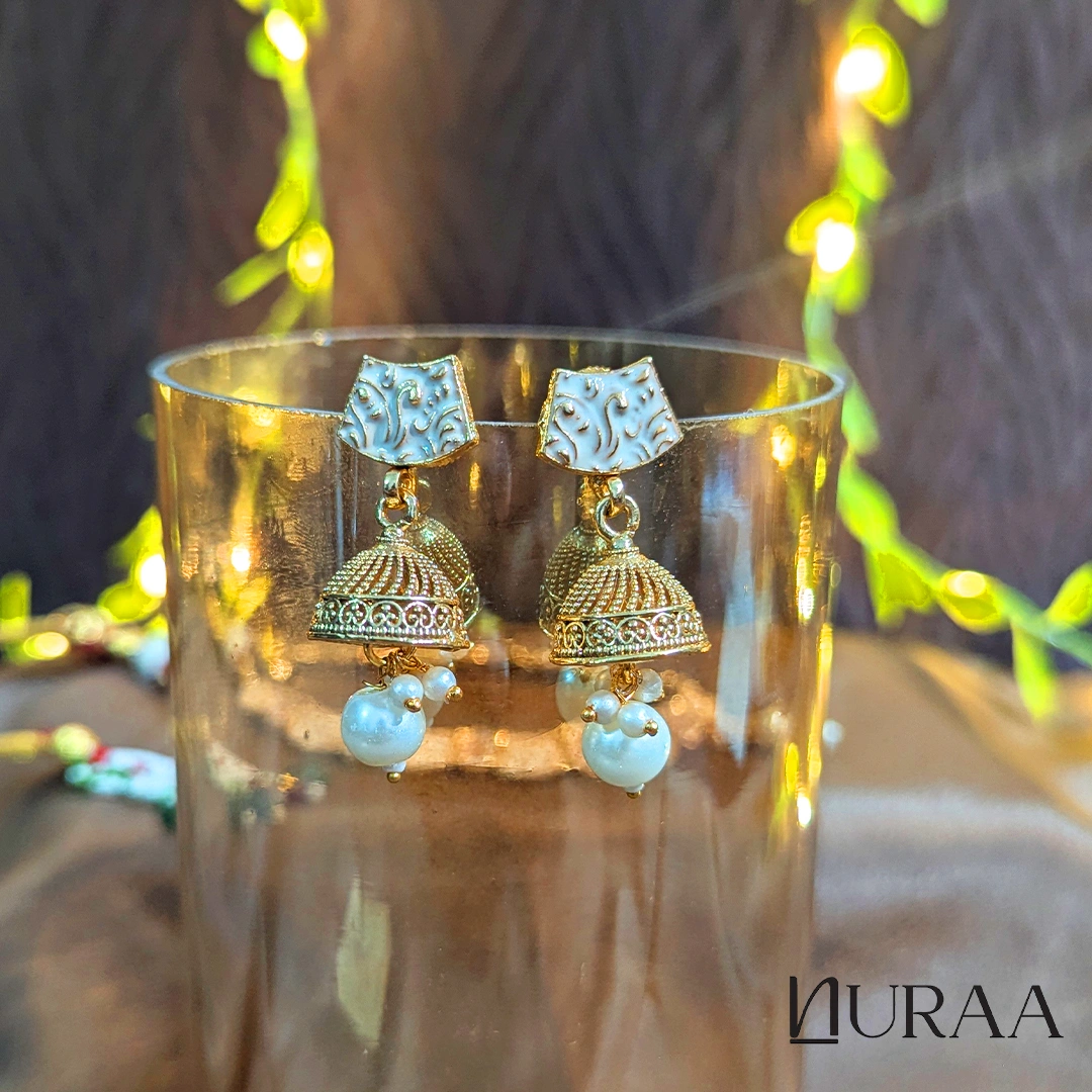 Noor White Enamel Necklace Set