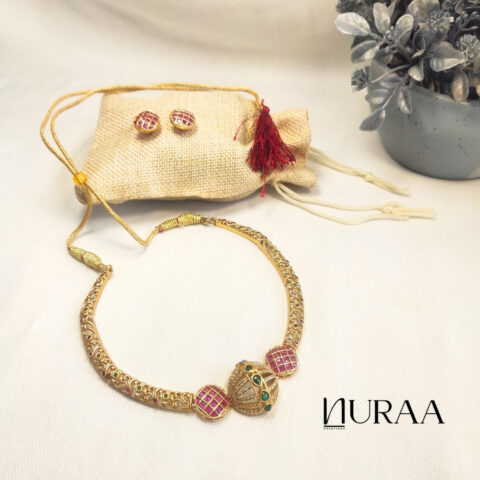 Meher Elegant Hasli Necklace Set