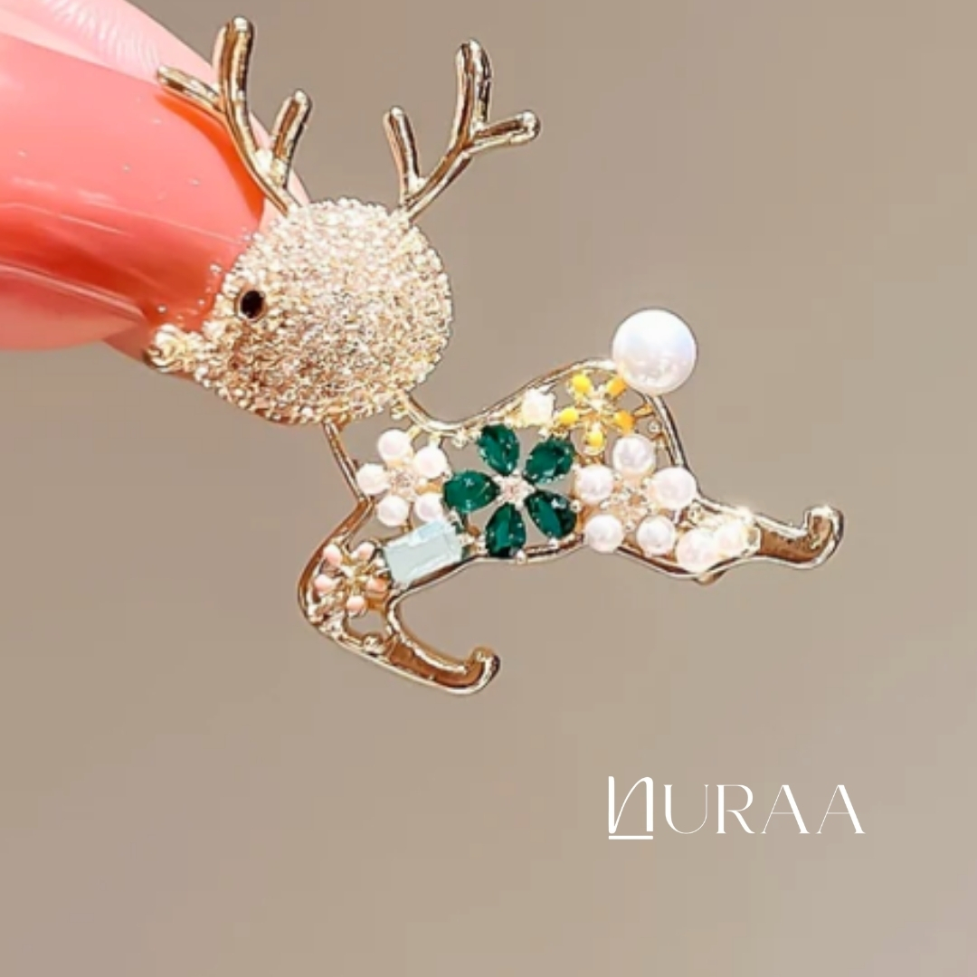 Sparkling Reindeer Brooch