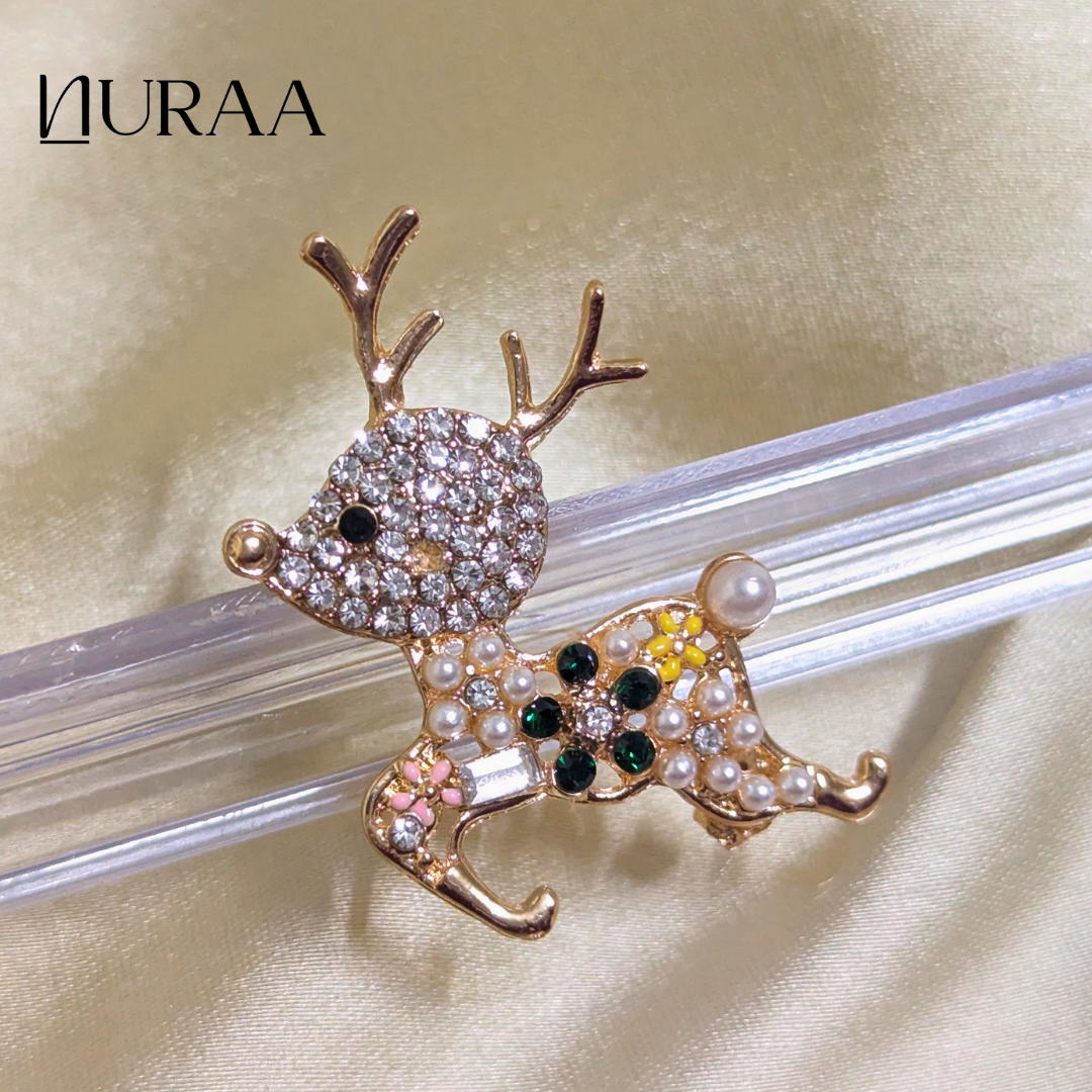 Sparkling Reindeer Brooch - Image 3